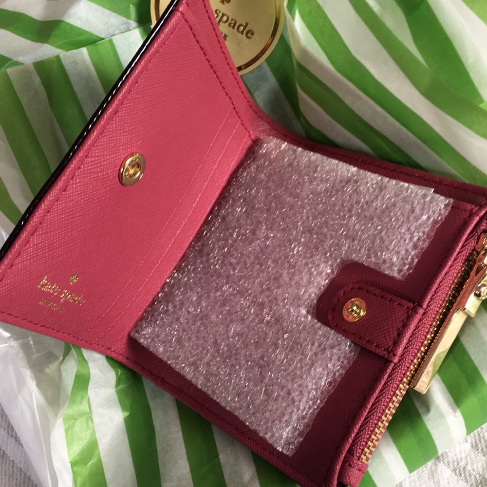 Kate Spade wallet - Picture 2 of 2